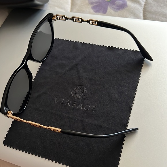 Versace Gold Accent Black Designer Shades Sunglasses Women - Picture 5 of 7